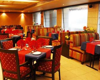 Vishwaratna Hotel - Guwahati - Restaurante