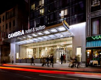 Cambria Hotel New York - Times Square - New York - Building