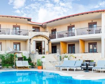 Stamos Hotel - Afytos - Bâtiment