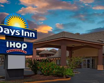 Days Inn by Wyndham St. Augustine West - St. Augustine - Toà nhà