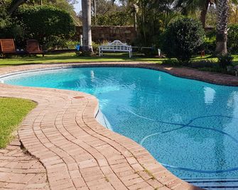 Millbury Guest House - Port Elizabeth - Pool