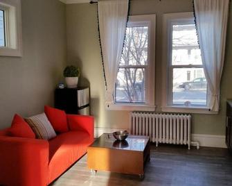 Hansen - Winnipeg - Living room