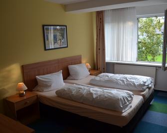 Hotel Johnel - Hennef - Bedroom