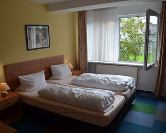 Hotel Johnel - Hennef - Schlafzimmer