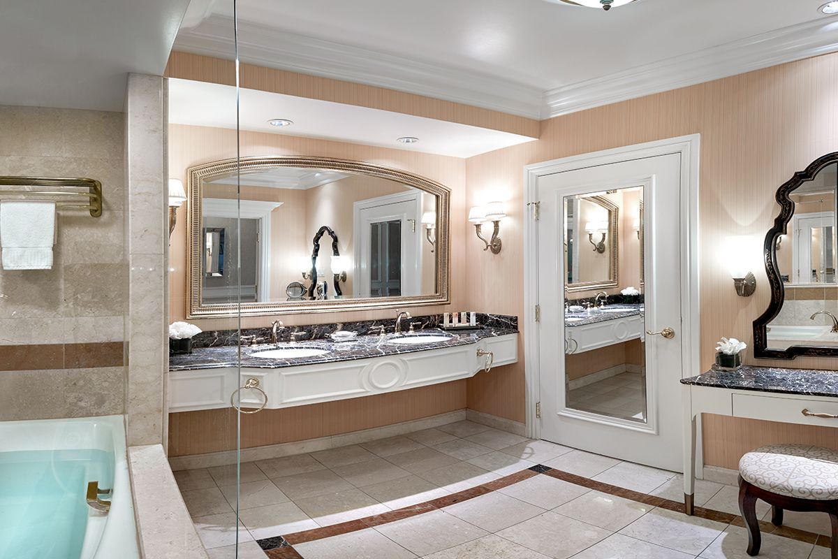 חדר רחצה נוף של null הממוקם ב null. תמונה שסופקה על ידי מידע רשמי על המלון