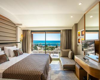 Alexia Resort & Spa - Side - Bedroom
