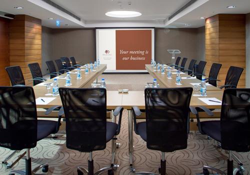 Doubletree By Hilton Istanbul Old Town S 115 S 1 7 4 Istanbul Hotel Deals Reviews Kayak