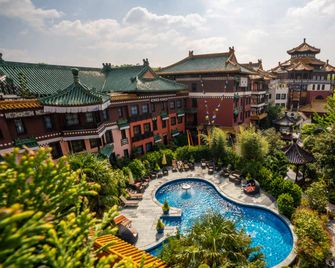 Hotel Ling Bao - Brühl - Piscine
