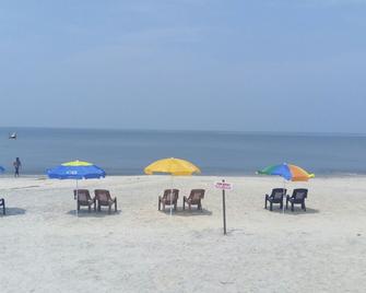 Pine Beach Residency - Alappuzha - Playa