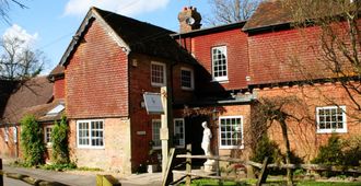 Trivelles Waterhall Country Hotel - Gatwick - Crawley