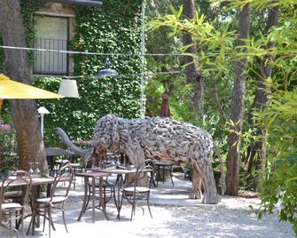 Hôtel Le Paradou Bamboothai - Lourmarin - Terasa