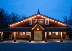 Cascades Mountain Resort Ascend Hotel Collection - Hendersonville - Edificio