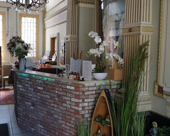Hotel Asiris - Bruges - Front desk