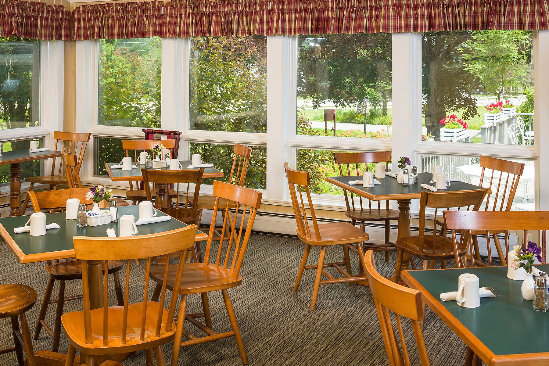 Golden Eagle Resort Ascend Hotel Collection 128 197