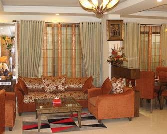 Envoy Continental Hotel - Islamabad - Sala de estar