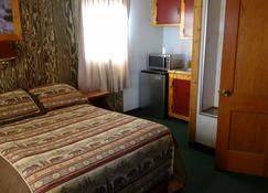 Dancing Bears Inn - East Glacier Park - Habitación