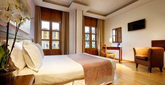 Exe Triunfo Granada - Granada - Phòng ngủ