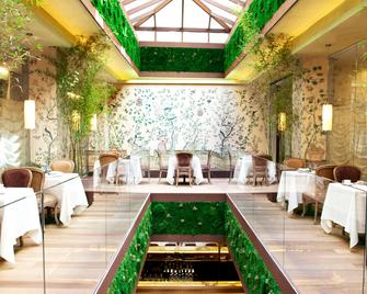 URSO Hotel & Spa, a Small Luxury Hotel of the World - Madrid - Servicio de la propiedad