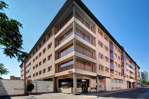 Hotel Sercotel Villa Gomá - Zaragoza - Building