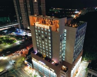 Jeonju Signature Hotel - ז'אונז'ו - בניין