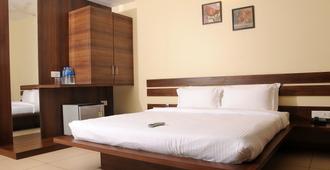 Hotel 3 Leaves - Kolhāpur - Bedroom