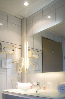 The Originals le Bristol*** Strasbourg Centre-Gare - Στρασβούργο - Μπάνιο