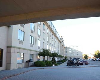 OYO Hotel East Hanover Nj-10 - East Hanover - Building
