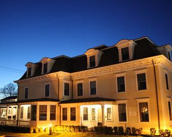 Norwalk Inn - Norwalk - Edificio