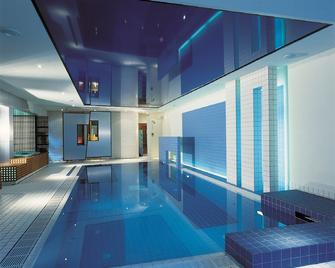 Mintrops Land Hotel Burgaltendorf - Essen - Pool