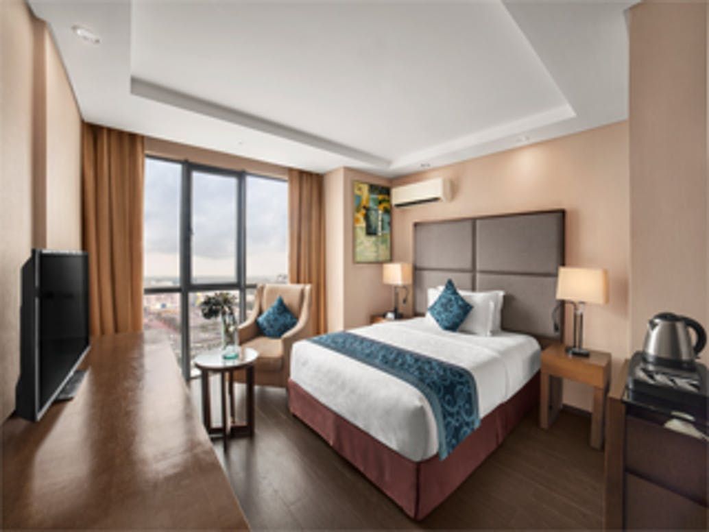 Golden Phoenix Hotel Manila 80 1 1 1 Pasay Hotel Deals Reviews Kayak