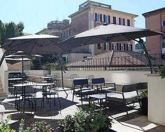 The City Hotel - אנקונה - שירותי מקום האירוח