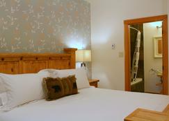 Canyon Ridge Lodge - Golden - Phòng ngủ