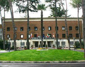 Regal Park Hotel