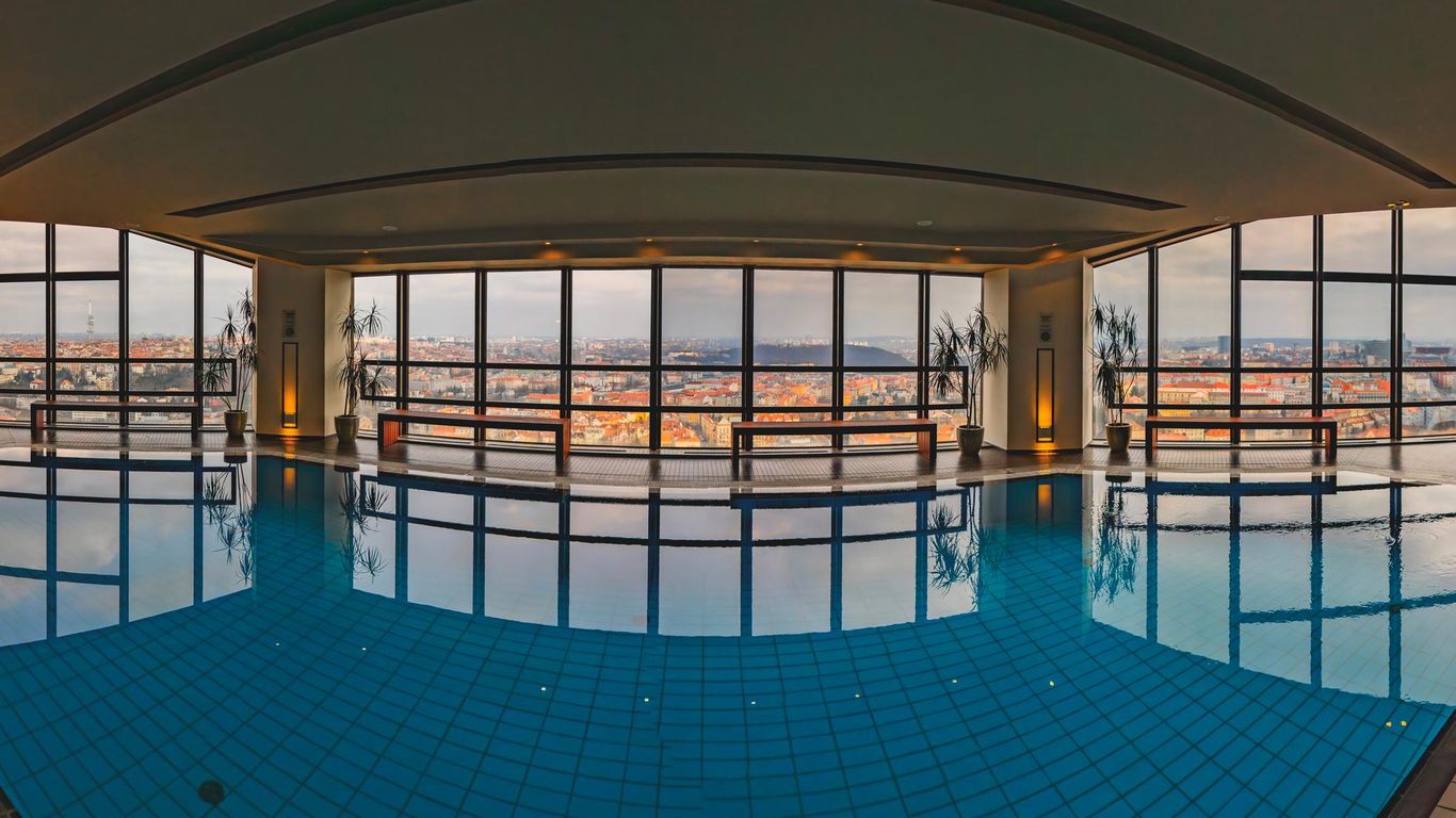 جراند هوتل براجو تاورز