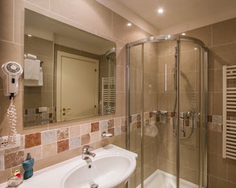 Hotel Nelson - Riccione - Bathroom