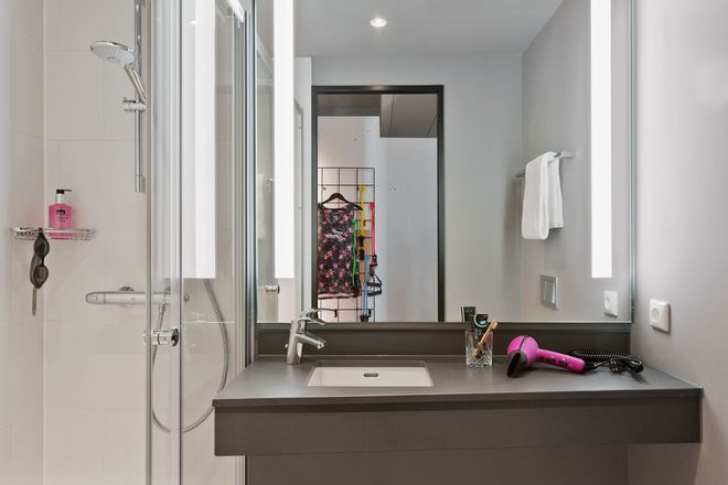 Moxy Frankfurt City Center - Frankfurt/ Main - Phòng tắm