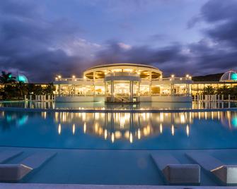 Grand Palladium Lady Hamilton Resort & Spa - Lucea - Pool