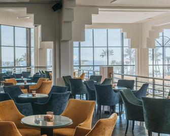 St George Beach Hotel & Spa Resort - Paphos - Restaurant