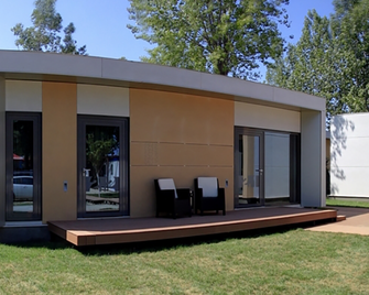 Enigma Resort - Mamaia - Building