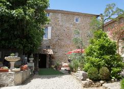 Hotel Le Manoir du Raveyron - Vallon-Pont-d'Arc - Gebouw