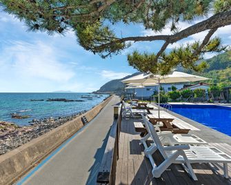 씨앤모먼트 펜션 - 울진 - 수영장