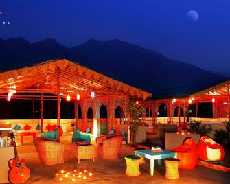 Zostel Rishikesh (Laxman Jhula) - Rishikesh - Dakterras