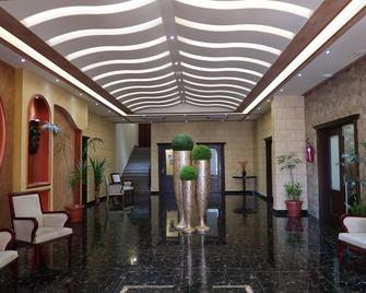 Boulevard Palace Hotel - Monrovia - Lobby