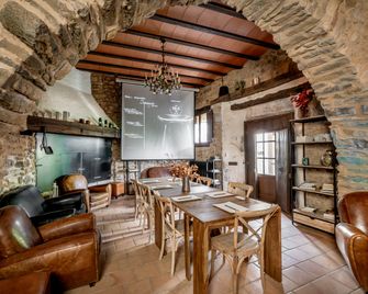 Hotel Mas la Ferreria - La Vall de Bianya - Dining room