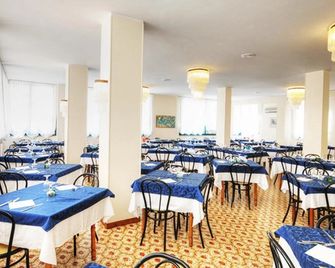 Hotel Baltic - ميسانو ادرياتيكو - مطعم