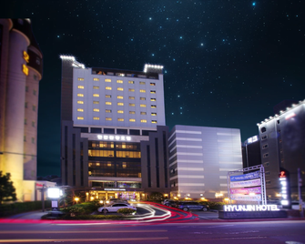 Hyunjin Tourist Hotel - Donghae - Edificio