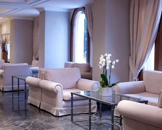 Mitsis Petit Palais Beach Hotel - Rhodes - Living room