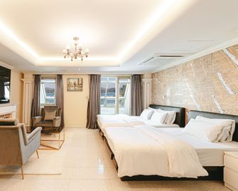 Hotel Gallery - Tongyeong - Habitación