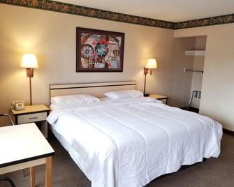 Travelstar Inn & Suites - קולרדו ספרינגס - חדר שינה