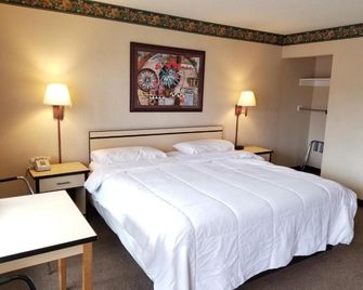 Travelstar Inn & Suites - קולרדו ספרינגס - חדר שינה